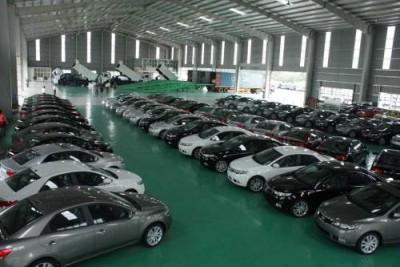Thị trường ô tô đang trải qua thời điểm khó khăn với lượng xe bán ra sụt giảm mạnh